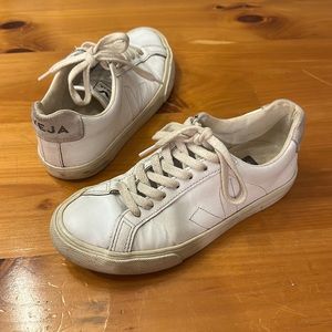 Used VEJA Esplar Leather White Sneakers